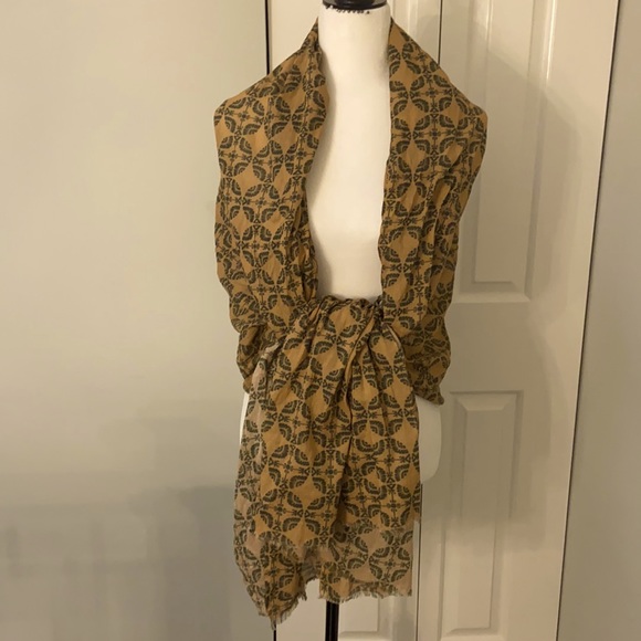 Lovat and Green scarf/wrap - Picture 3 of 6